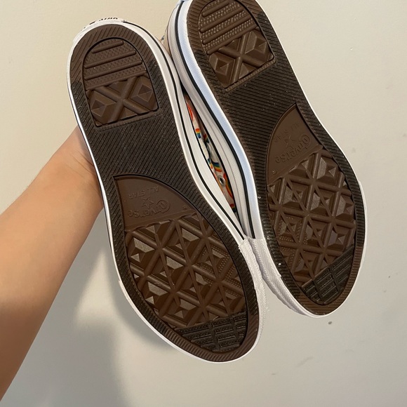 converse - Picture 3 of 4